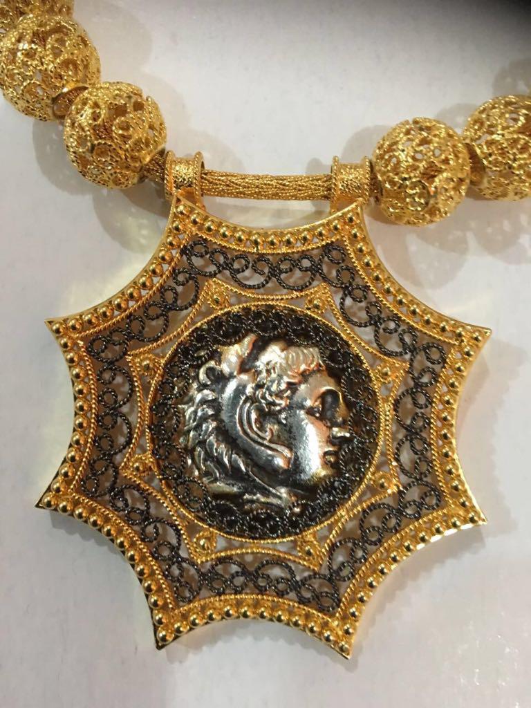The unique necklace